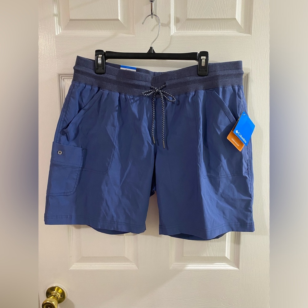 Columbia Women’s XL Pull on Cargo Short Ins 8”